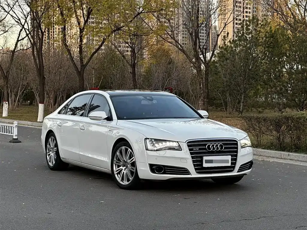 Audi A8 A8 2012 A8L 6.3 FSI W12 quattro — Voir la photo 3