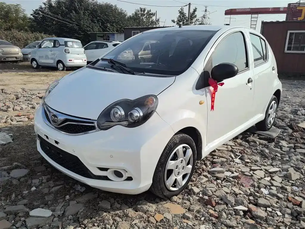 BYD BYD F0 — Белый