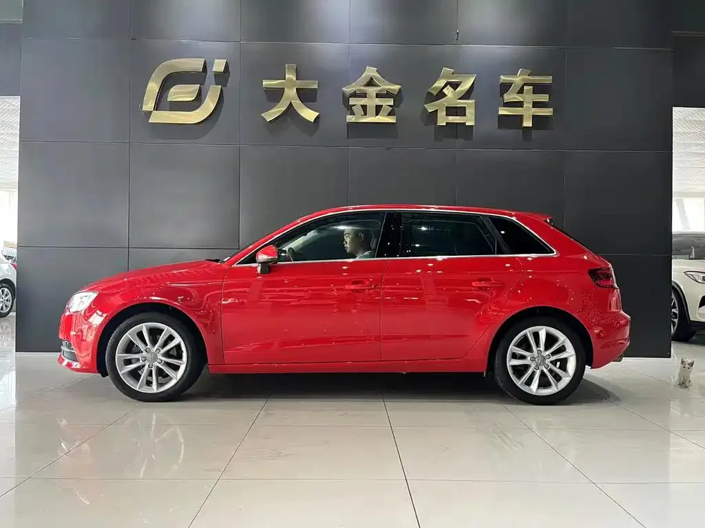Audi A3 A3 2014 Sportback 35 TFSI Automatic Comfort — Voir la photo 2