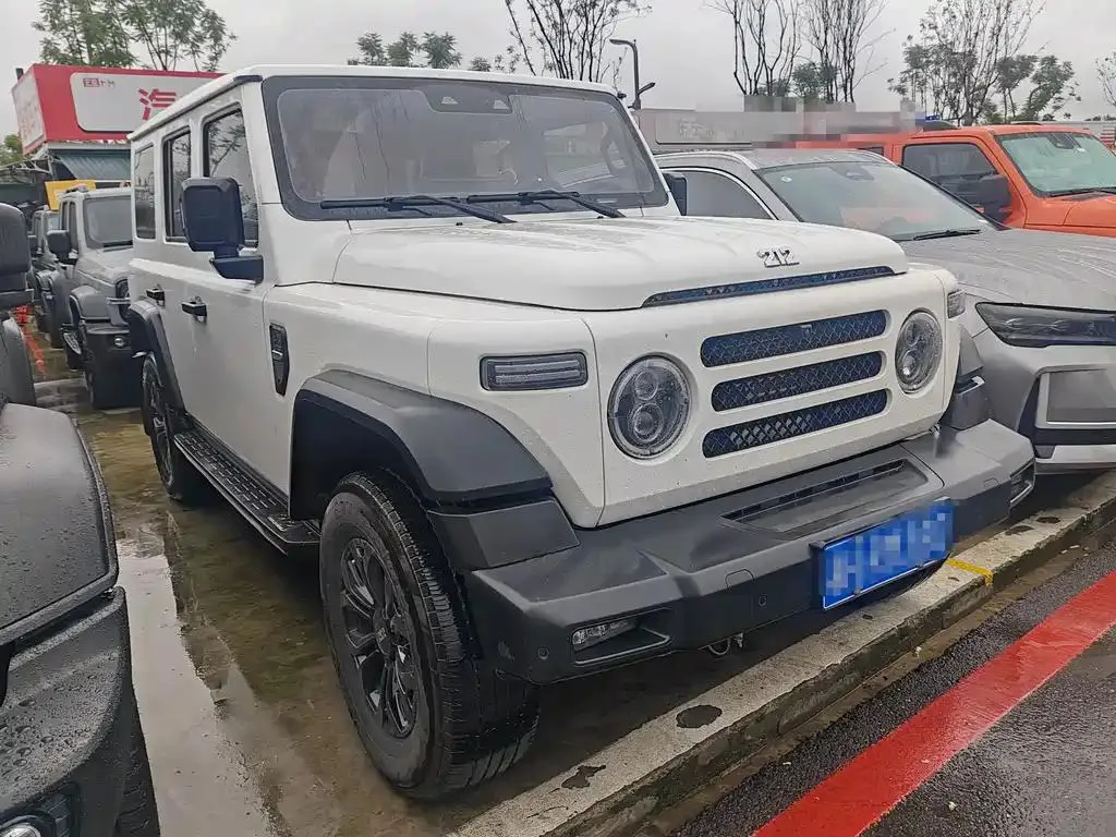 212 T01 T01 2024 2.0T Explorer — View photo 3