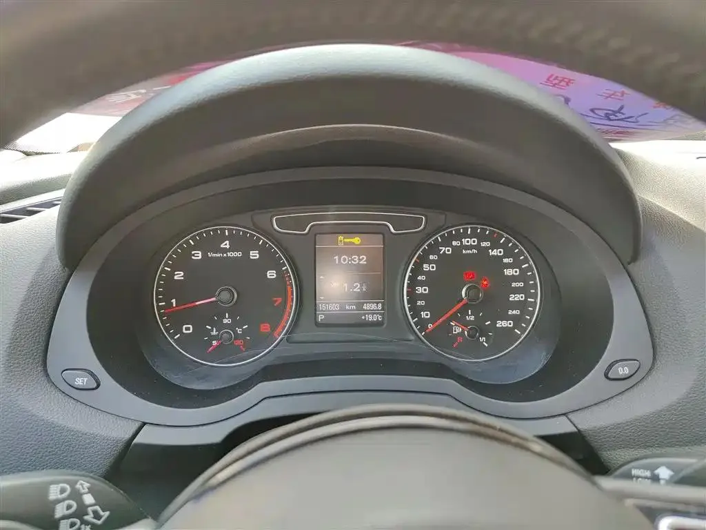 Audi Q3 Q3 (Imported) 2012 35 TFSI quattro Comfort Edition — عرض الصورة 4