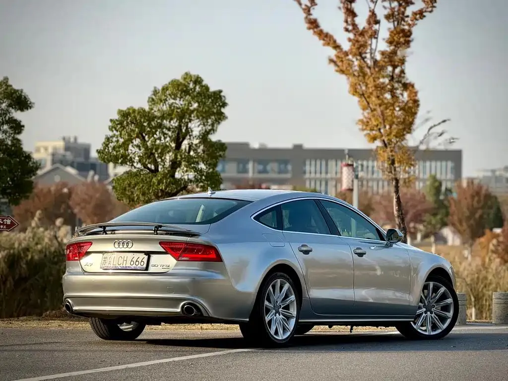 Audi A7 A7 2014 50 TFSI quattro Comfort Edition — Voir la photo 4