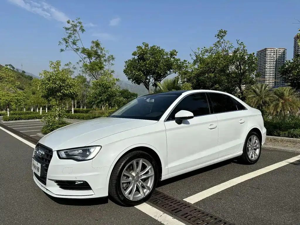 Audi A3 A3 2016 Limousine 40 TFSI Fashion Edition — photo 1