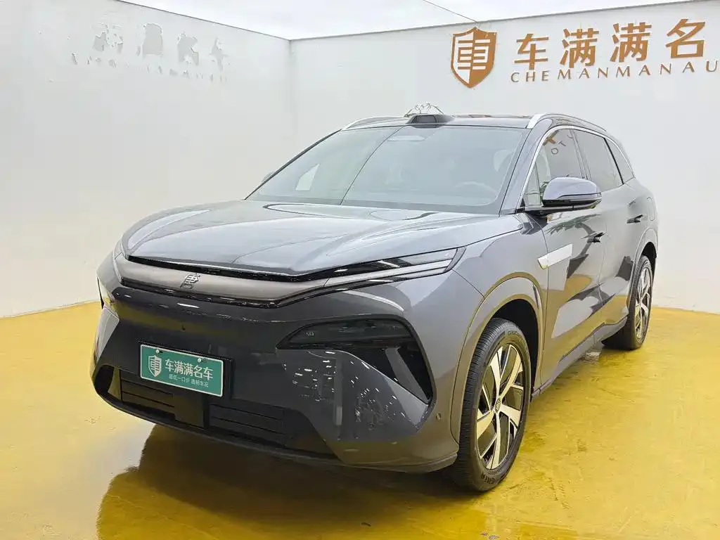BYD BYD Tang L — فضي / رمادي