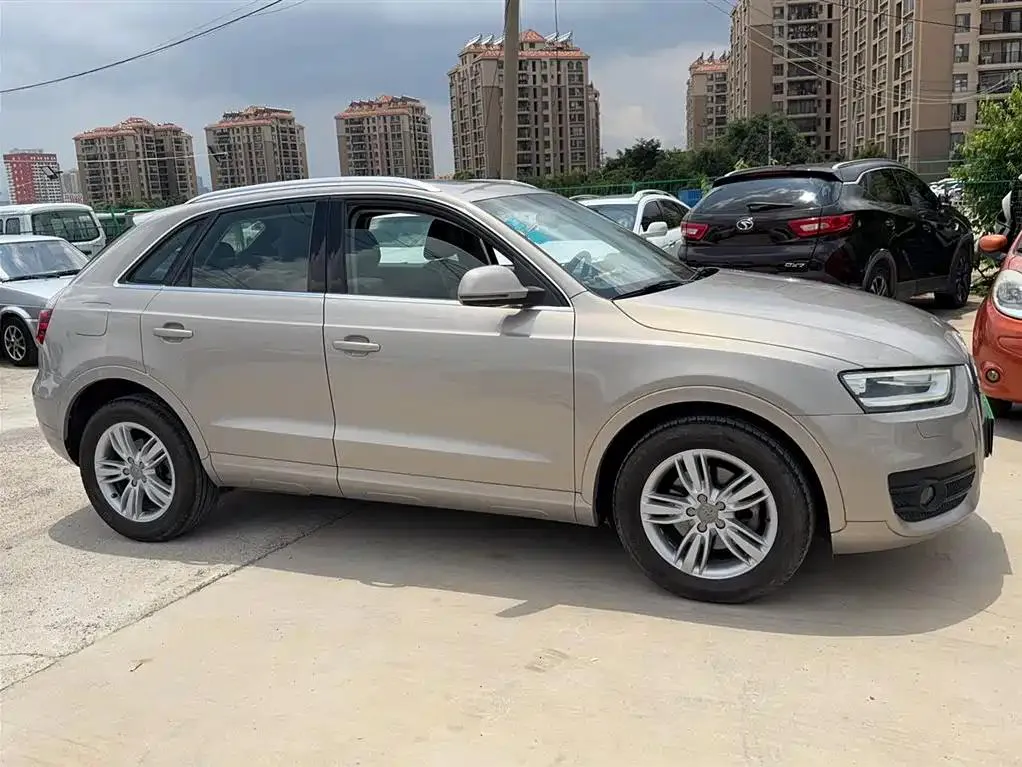 Audi Q3 Q3 2013 35 TFSI quattro Technology Edition — View photo 5