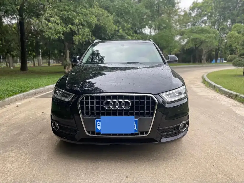 Audi Q3 Q3 2015 30 TFSI Comfort Edition — photo 1