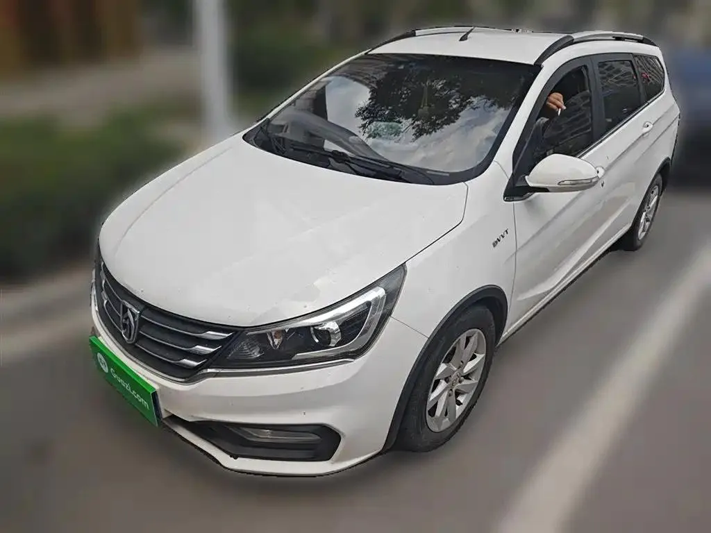 Baojun Baojun 310W — Белый