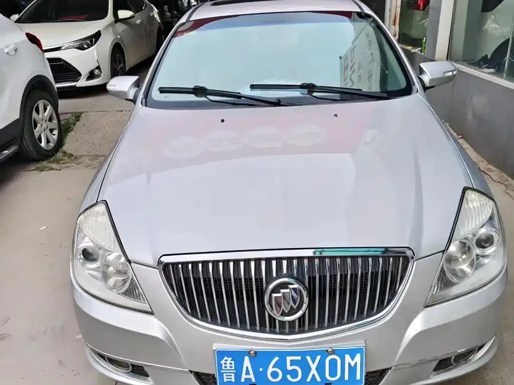 Buick Buick Excelle — Silver / Gray