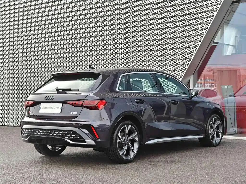 Audi A3 A3 2025 Sportback 35TFSI Flying Spur Premium Edition — Ver foto 5