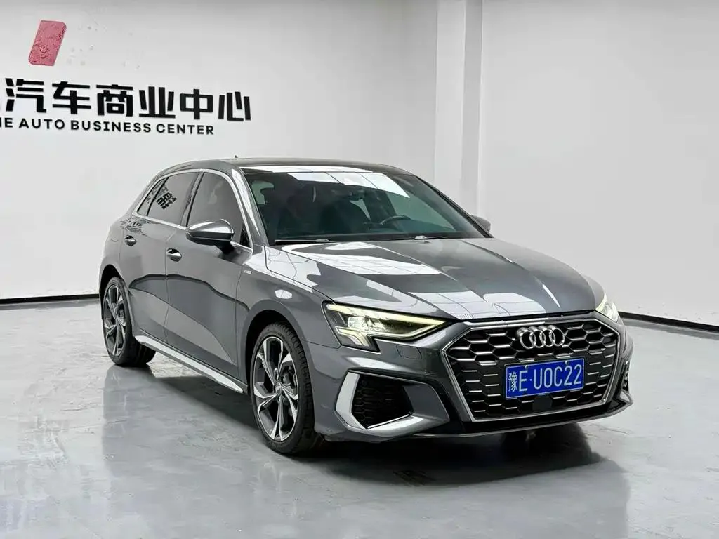 Audi A3 A3 2021 Sportback 35 TFSI Luxury Sports Edition — Ver foto 3