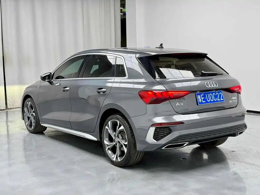 Audi A3 A3 2021 Sportback 35 TFSI Luxury Sports Edition — Ver foto 6