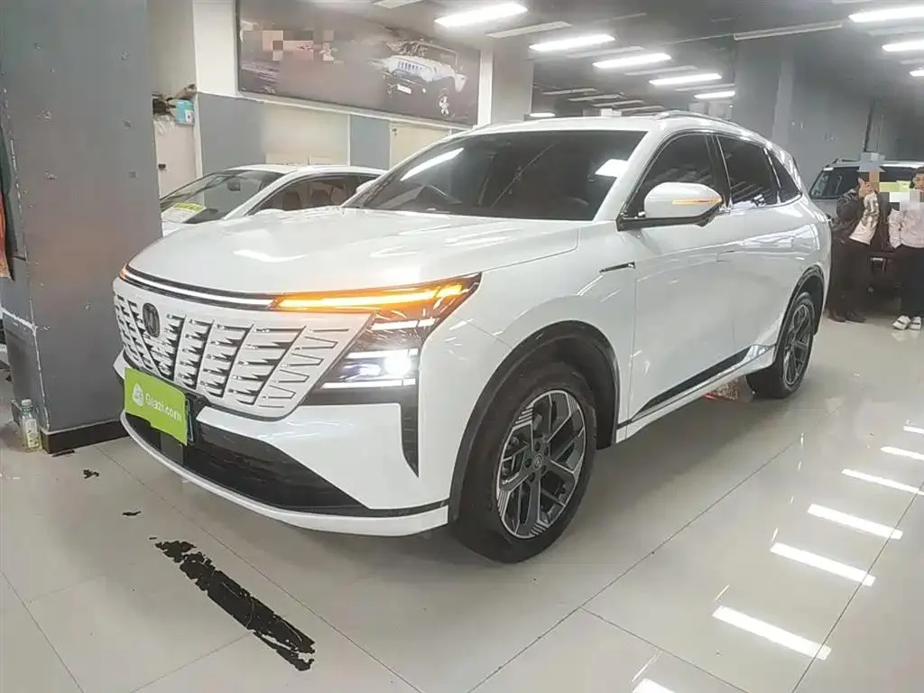Changan CS75PLUS CS75 PLUS 2025 Fourth Generation 1.5T New Blue Whale Smart Premium Edition — photo 1
