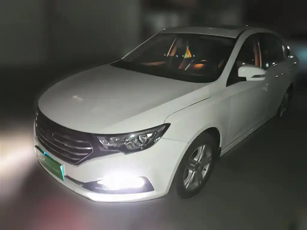 Bestune B30 B30 2017 1.6L Automatic Premium Edition — photo 1