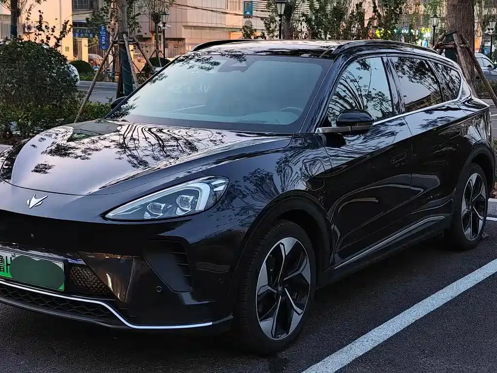 Arcfox ARCFOX αT Jihu Alphard T 2021 600H — photo 1