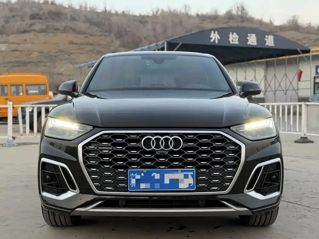 Audi Q5L Sportback Q5L Sportback 2022 40 TFSI Fashion Edition — View photo 2
