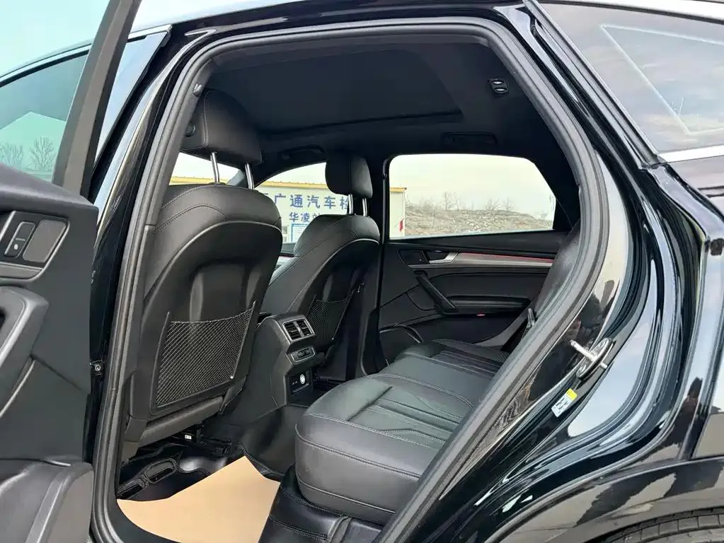 Audi Q5L Sportback Q5L Sportback 2022 40 TFSI Fashion Edition — View photo 6