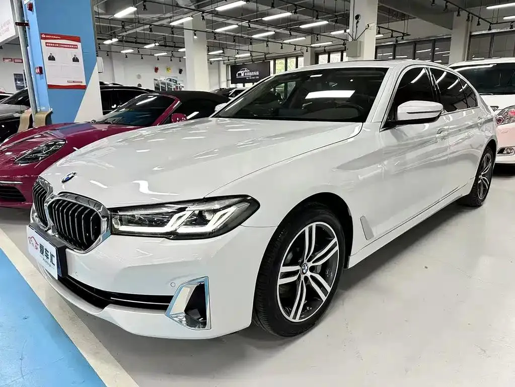 BMW 5 Series 5 Series 2022 530Li Leading Luxury Package — photo 1