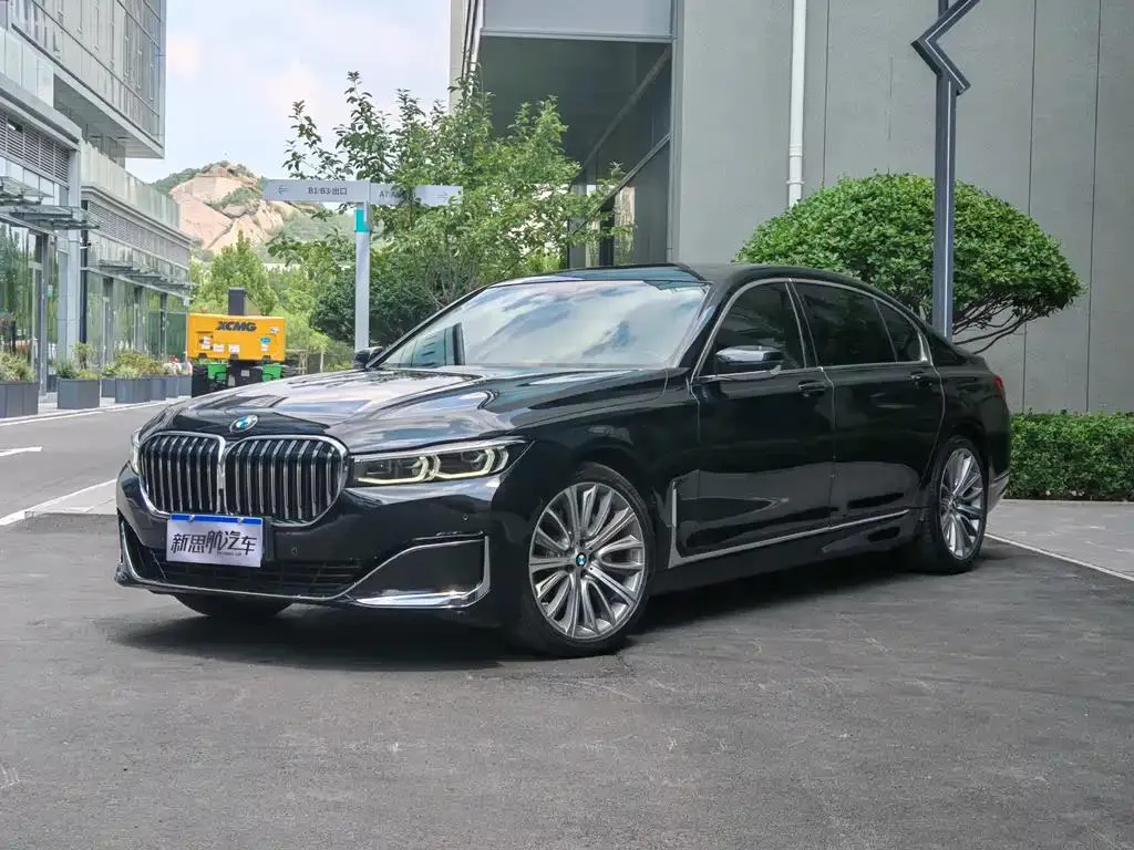 BMW 7 Series 7 Series 2021 740Li Leading Luxury Package — photo 1