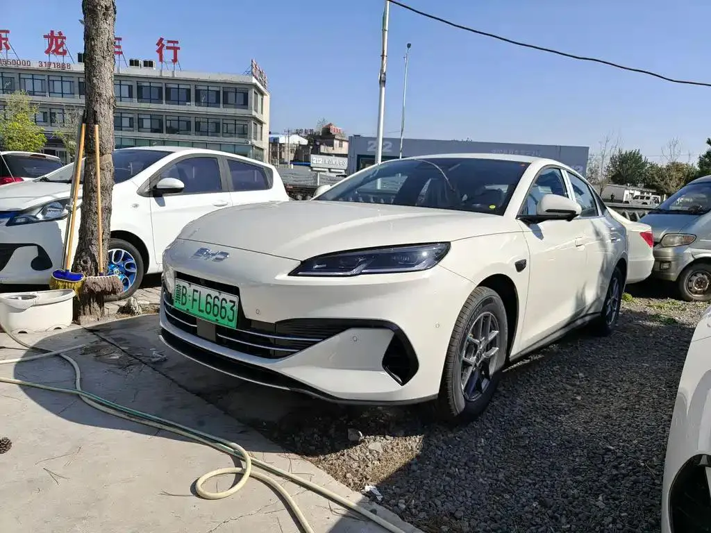 BYD BYD Seal 06 — Белый