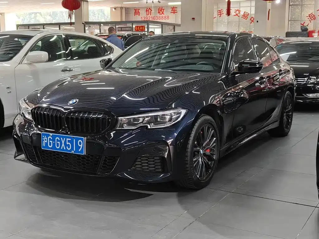 BMW 3 Series 3 Series 2020 330i M Sport Night Edition — photo 1