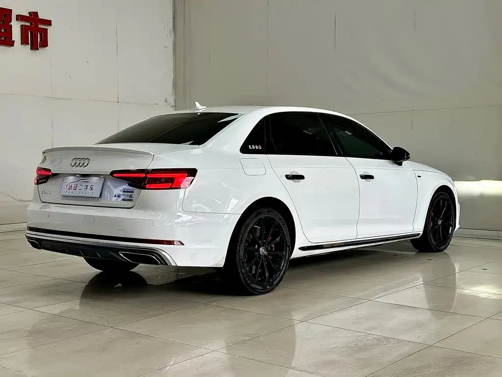 Audi A4L A4L 2019 45 TFSI quattro Personality Sports Edition National VI — Ver foto 4