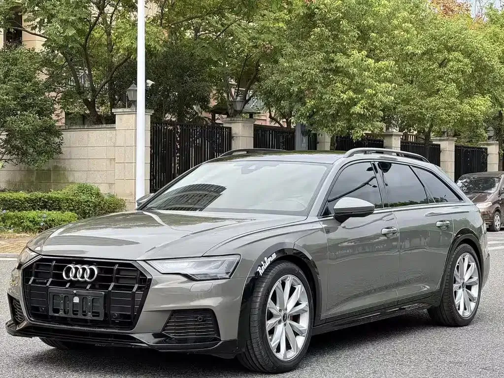 Audi Audi A6 — Argenté / Gris
