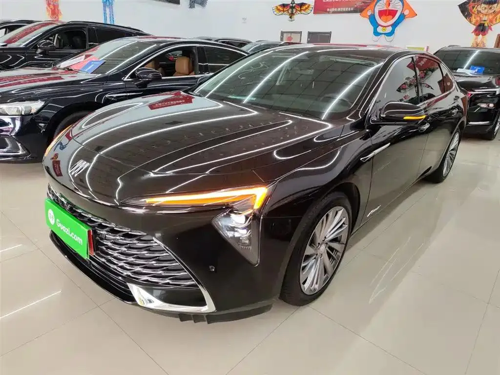 Buick Buick LaCrosse — أسود