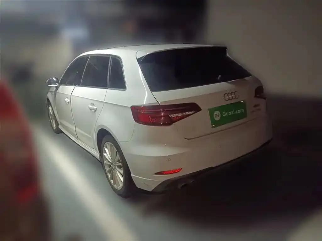 Audi A3 A3 2017 Sportback 35 TFSI Fashion Edition — عرض الصورة 5