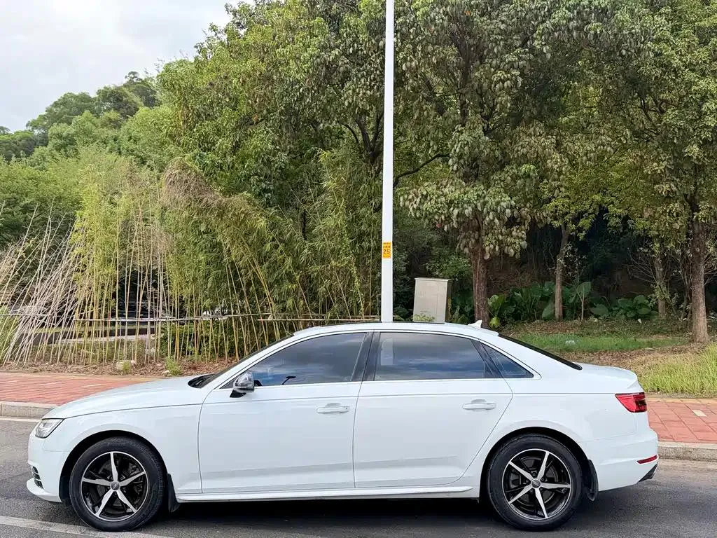 Audi A4L A4L 2017 Plus 40 TFSI Fashion Edition — View photo 4