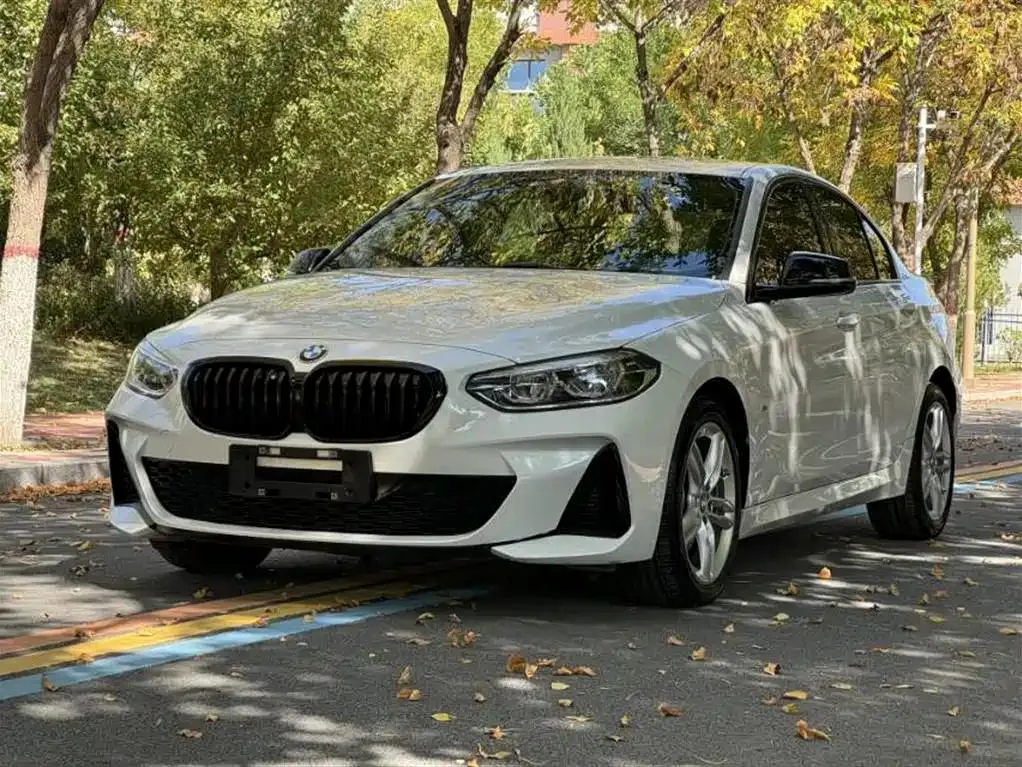 BMW 1 Series 1 Series 2023 120i M Sport Night Edition — photo 1