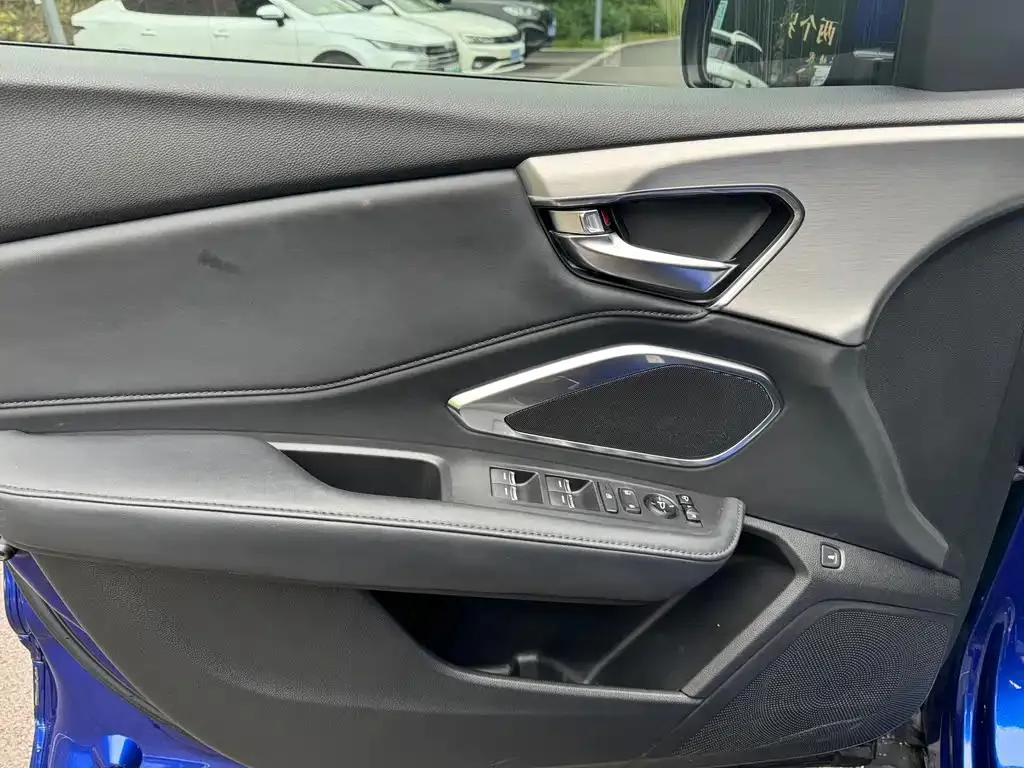 Acura RDX RDX 2019 2.0T Smart Edition SH-AWD National V — Voir la photo 4
