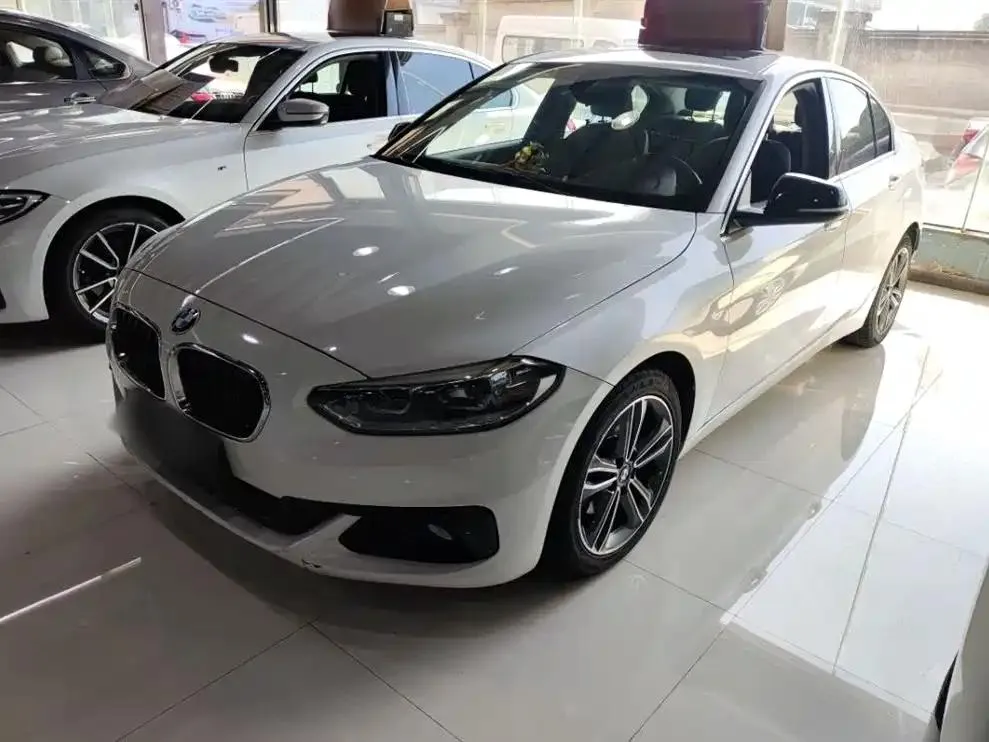 BMW 1 Series 1 Series 2018 facelift 118i sports model — photo 1