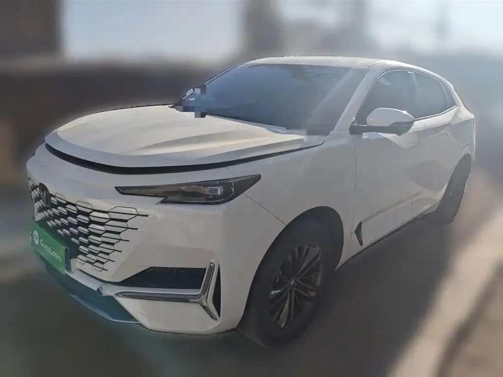 Changan UNI-K UNI-K 2023 2.0T 2WD Yue Shang Edition — photo 1
