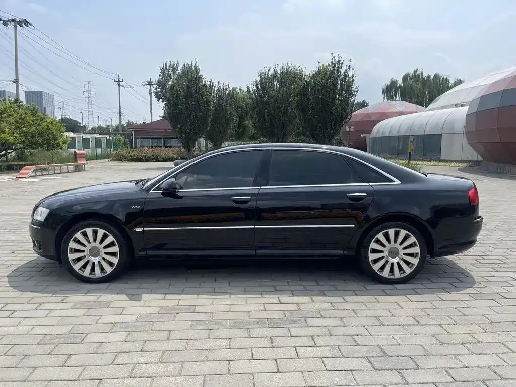 Audi A8 A8 2006 A8L 6.0 W12 quattro flagship model — Voir la photo 5