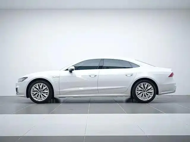 Audi A7L A7L 2022 45 TFSI S-line Dream Flow Crystal Set — عرض الصورة 6