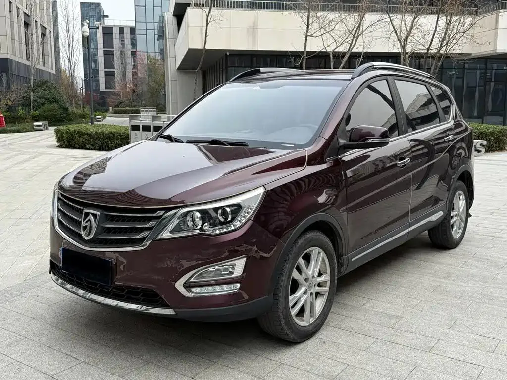 Baojun Baojun 560 — Champagne