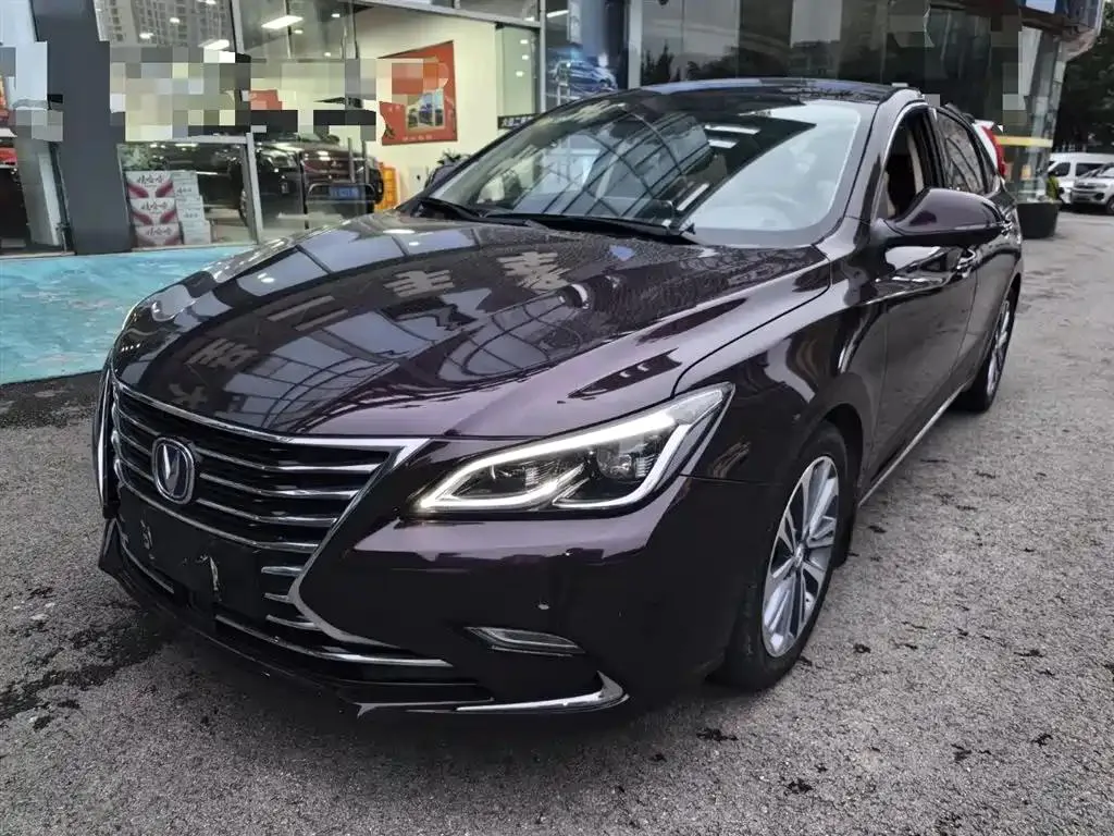 Changan Changan Raeton CC — أحمر
