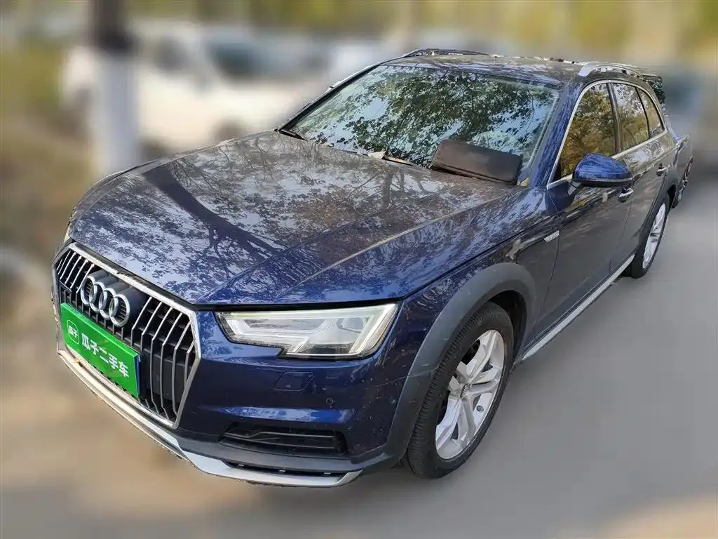 Audi Audi A4 — Blue