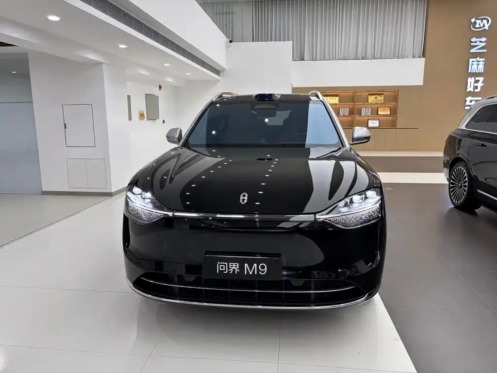 AITO M9 M9 2024 Extended Range Ultra Edition 52kWh 6-seater Edition — View photo 2