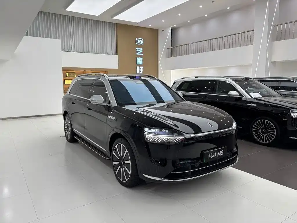 AITO M9 M9 2024 Extended Range Ultra Edition 52kWh 6-seater Edition — View photo 3