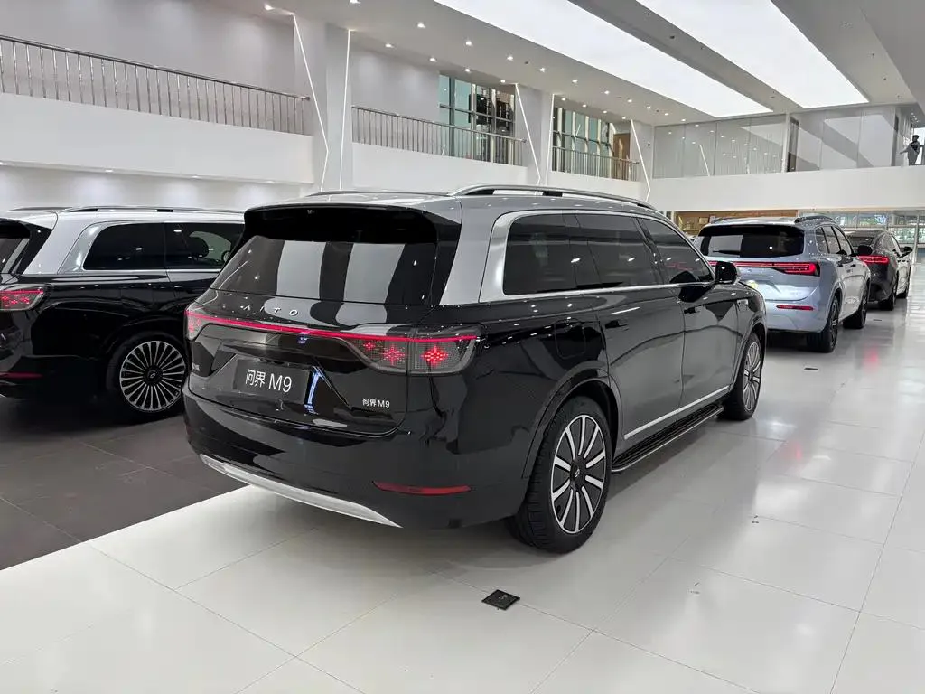 AITO M9 M9 2024 Extended Range Ultra Edition 52kWh 6-seater Edition — View photo 6