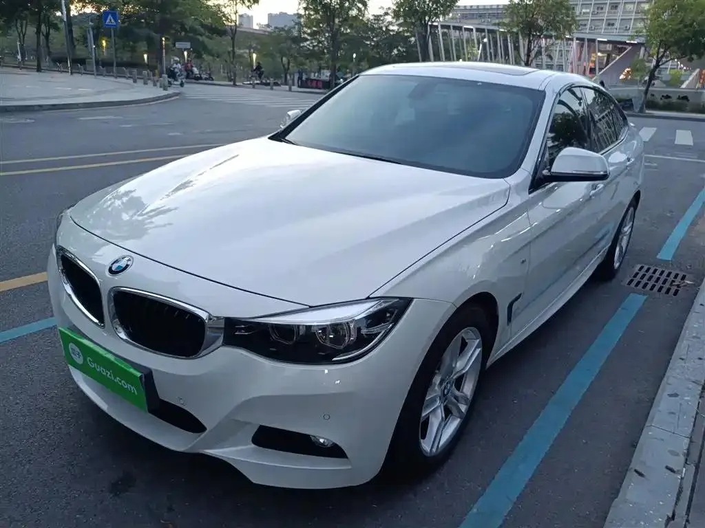 BMW BMW 3 Series — White