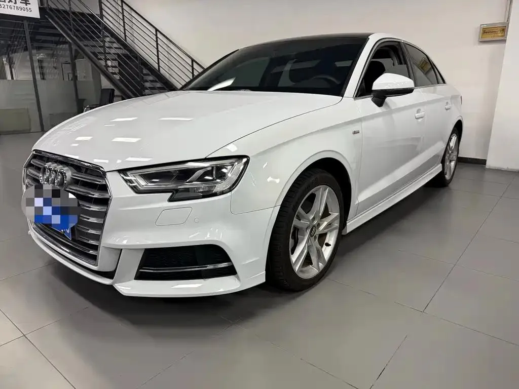 Audi A3 A3 2020 Limousine 35 TFSI Fashion National V — photo 1