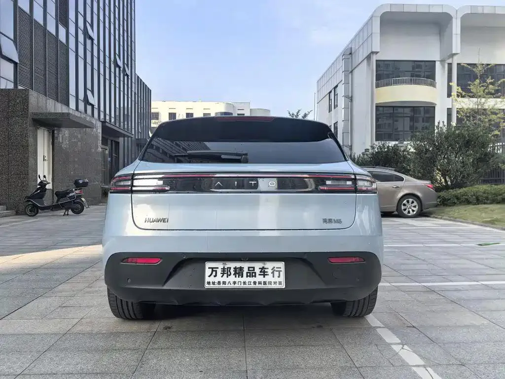 AITO M5 M5 2022 Extended Range 4WD Flagship Edition — View photo 4