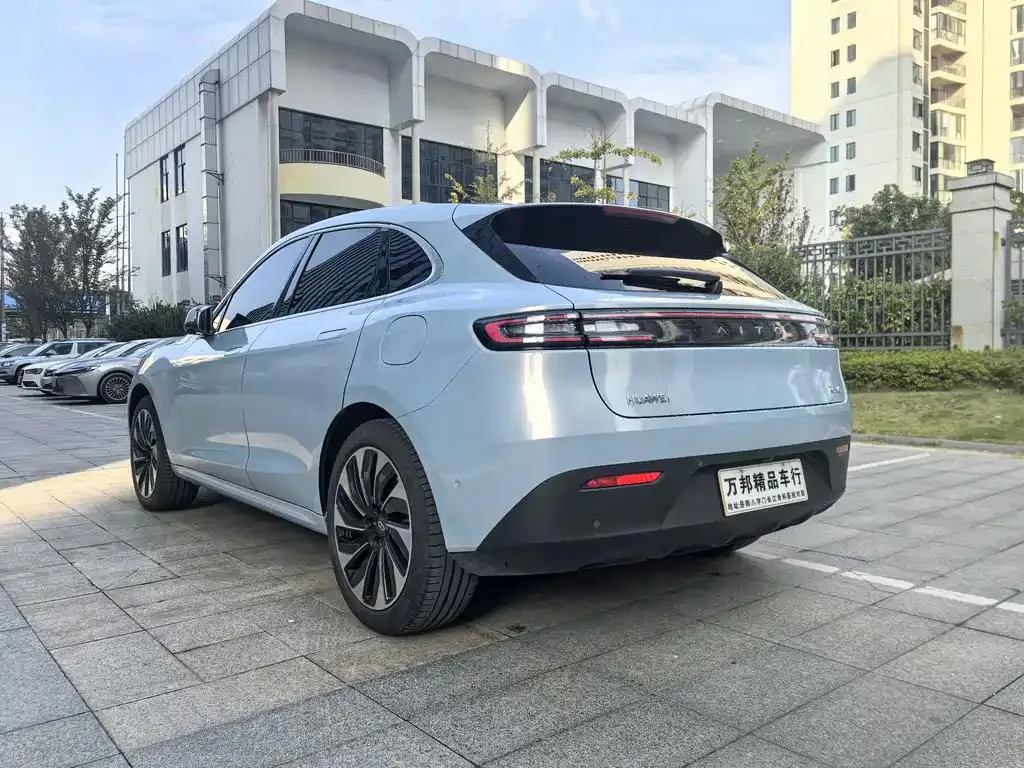 AITO M5 M5 2022 Extended Range 4WD Flagship Edition — View photo 5