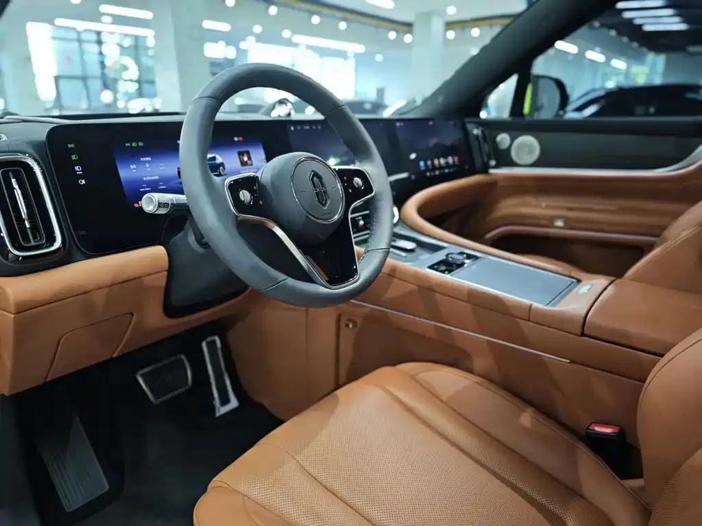 AITO M9 Wenjie M9 2024 Extended Range Max Edition 42kWh 5-seater Edition — View photo 5