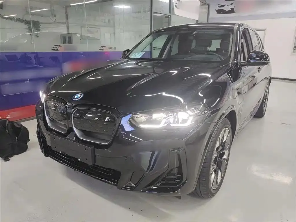 BMW BMW iX3 — Black