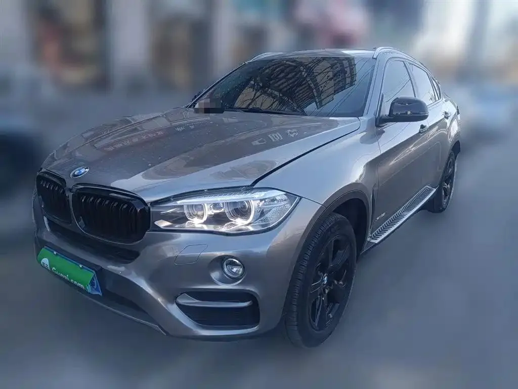 BMW BMW X6 — White