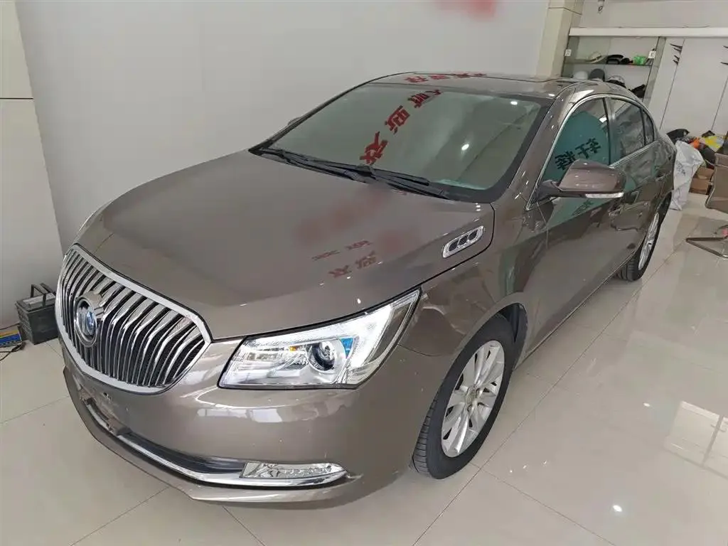 Buick LaCrosse LaCrosse 2013 2.4L SIDI Leading Comfort Model — photo 1