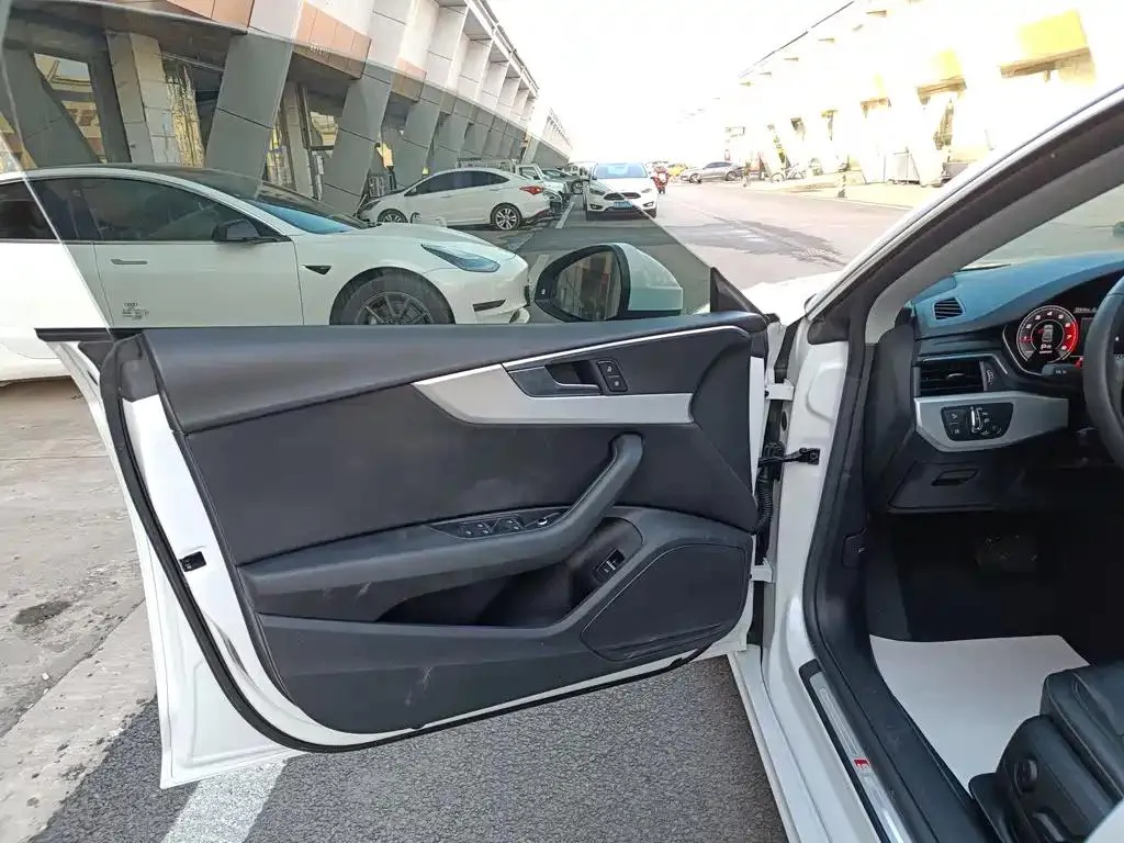 Audi A5 A5 (Imported) 2021 Sportback 40 TFSI Stylish and Elegant — View photo 6